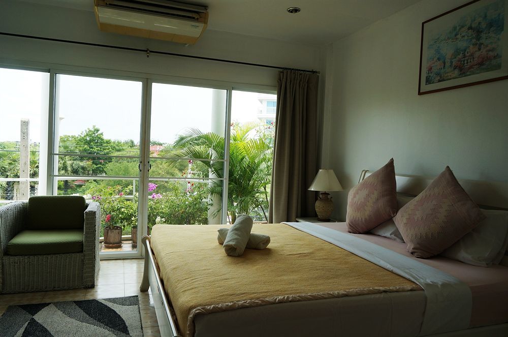 Corner Cafe Bed & Breakfast Hua Hin Exterior foto